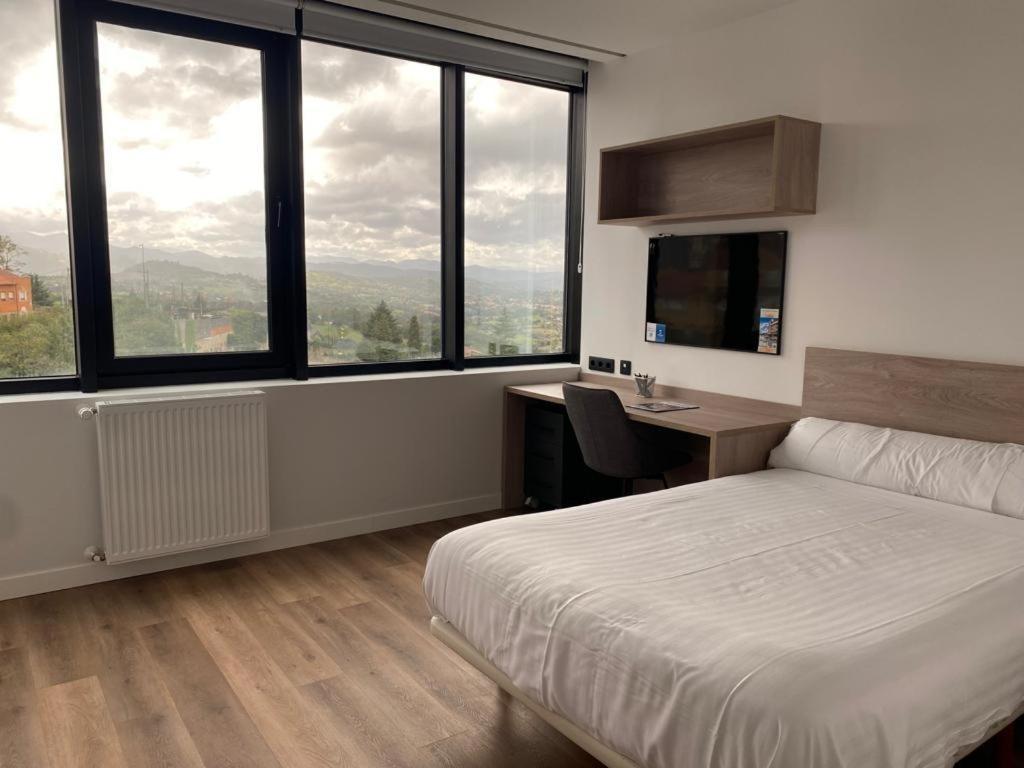 Residencia Universitaria Micampus Oviedo La Gruta エクステリア 写真