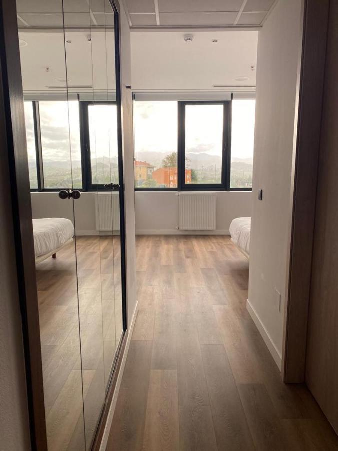 Residencia Universitaria Micampus Oviedo La Gruta エクステリア 写真